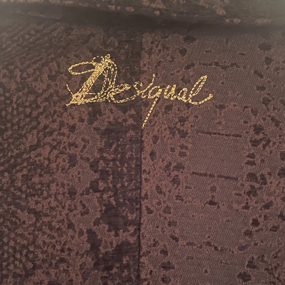 Coat - Picture 3 of 9